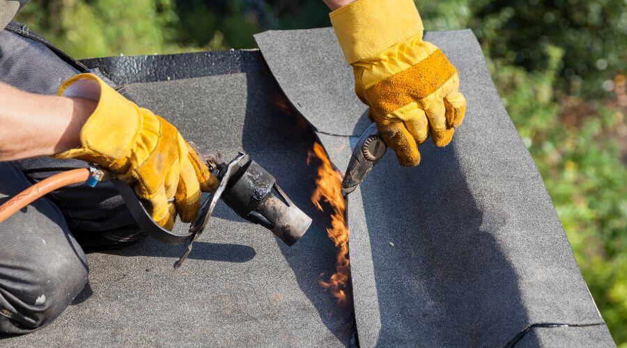 Expert Emergency Roof Repairs services in Piqua, KS